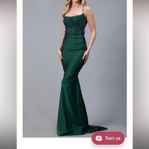 Gorgeous Emerald green long prom dress - Picture 2 of 5